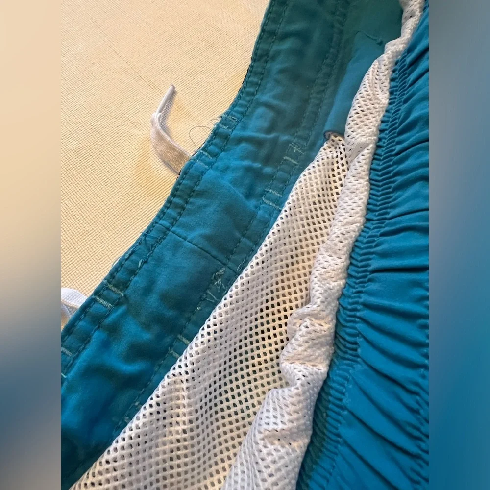 Newport Blue Men’s tropical island Beach Palm Tree Blue swim trunks shorts - Picture 5 of 9